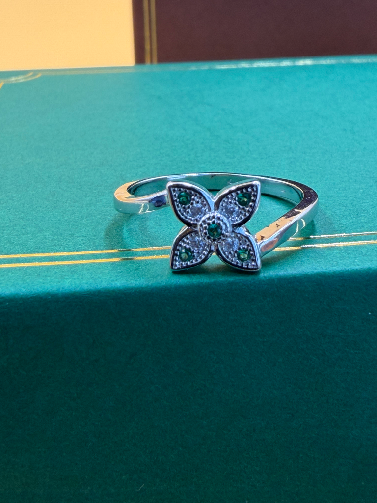 925 Sterling Silver Four-Petal Floral Bypass Ring with Green and Clear CZ Accents R 2.26