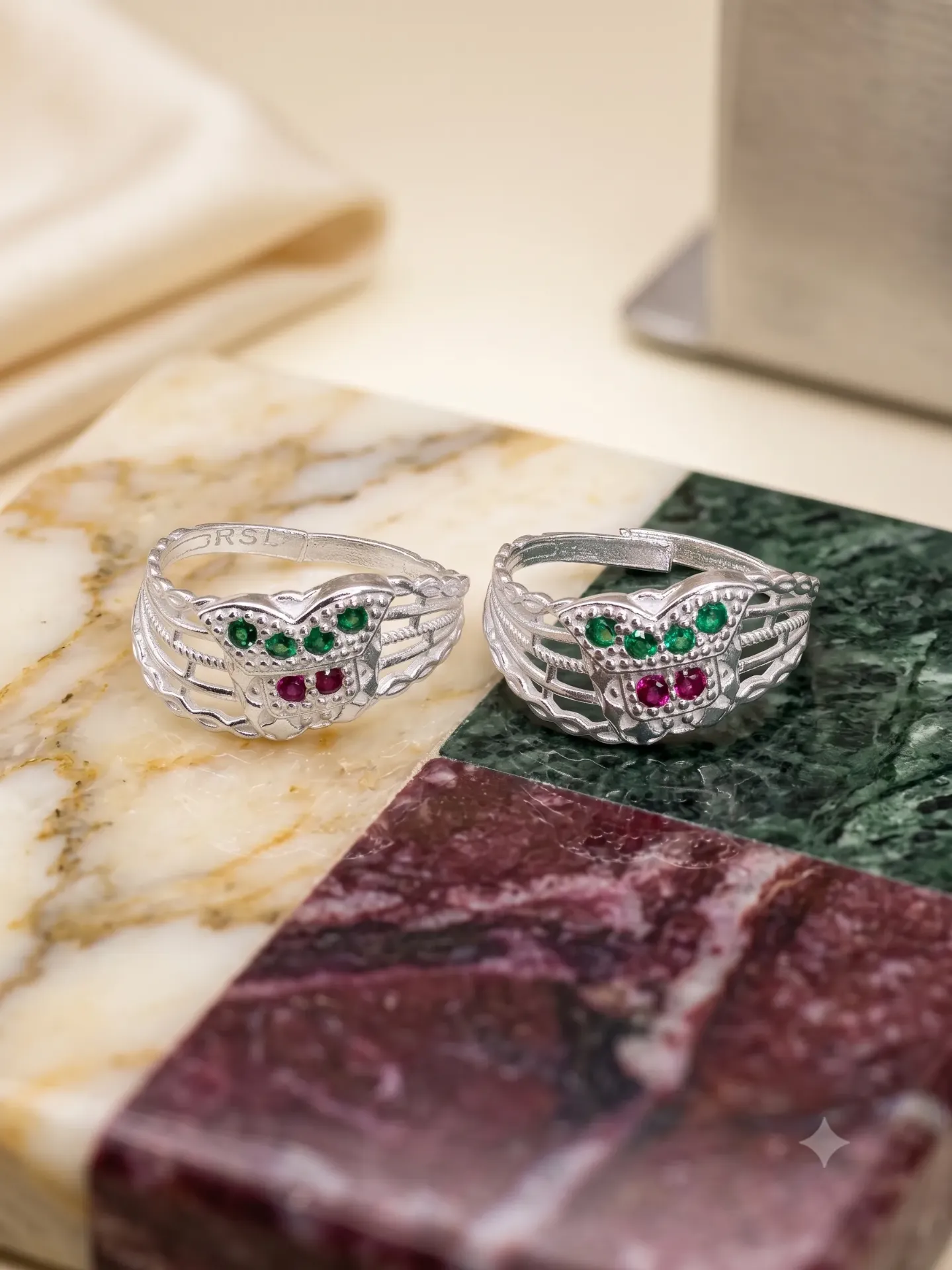 Sterling Silver Multi-Band Red & Green Stone Toe Ring (Bichiya) Pair 17133/20a toe 3.16